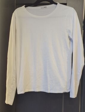 Fashion Nova White Long Sleeve Tee